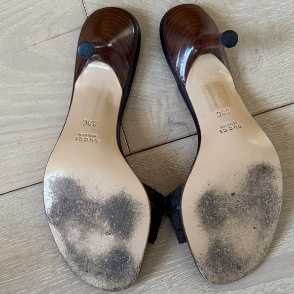 Gucci Brown Slide Sandals with Bow Detail - Picture 10 of 10